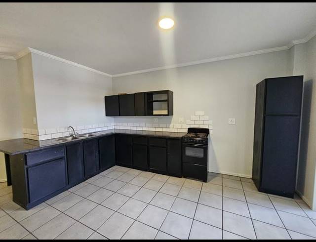 2 BEDROOM PROPERTY TO RENT IN FLORIDA